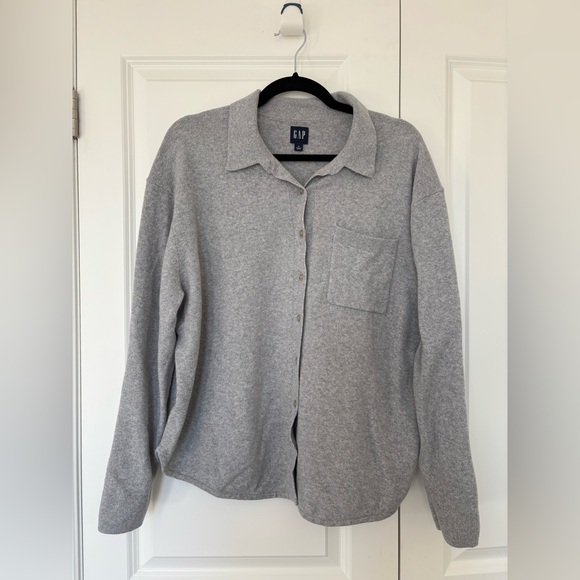 GAP Sweaters - Gap collared button up oversized cotton cardigan